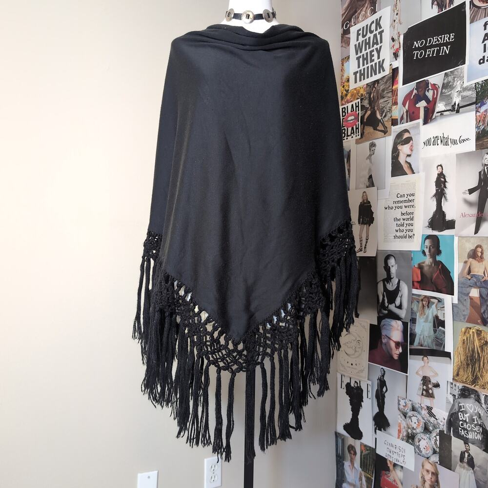 Fringe Trim Knit Poncho Vintage Shawl